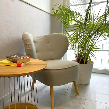 1 Apartment